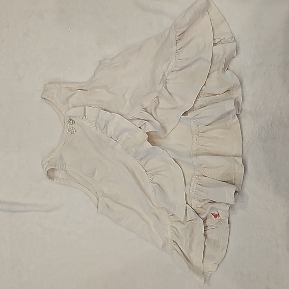 Open Back Tank & Ruffle Shorte - Picture 2 of 4